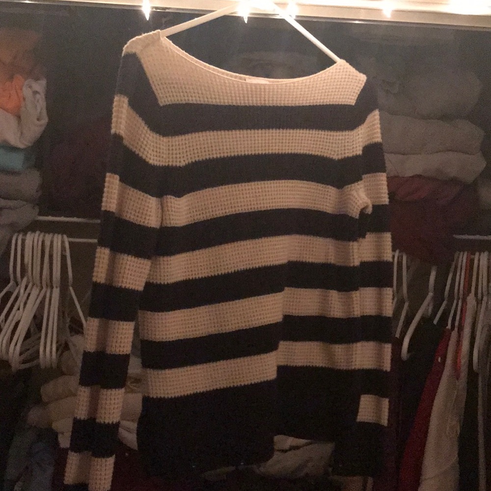gap sweater